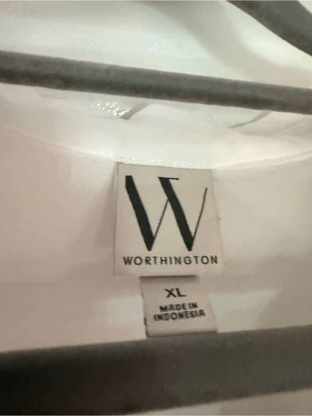 Worthington White Blouse with Black Piping - Picture 4 of 4